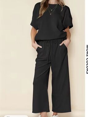 Women's Black Textured Wide-Leg Pantsuit Set